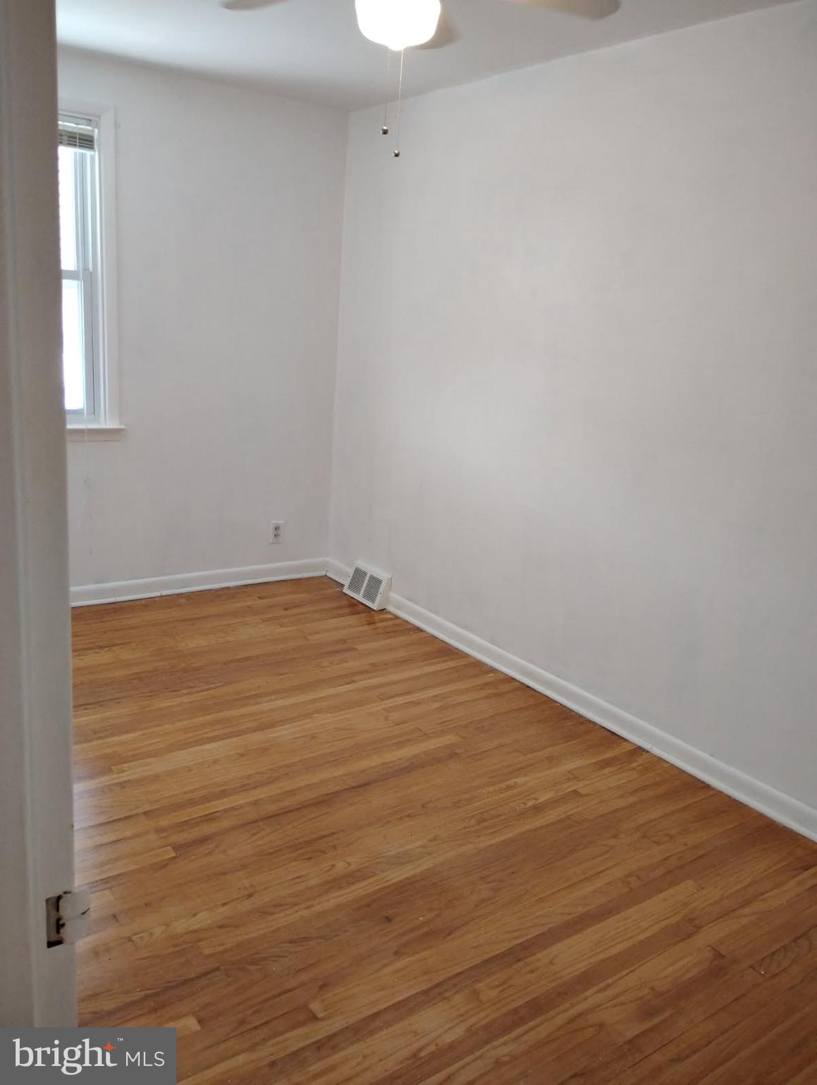 UPPER HOLMESBURG - Residential Lease