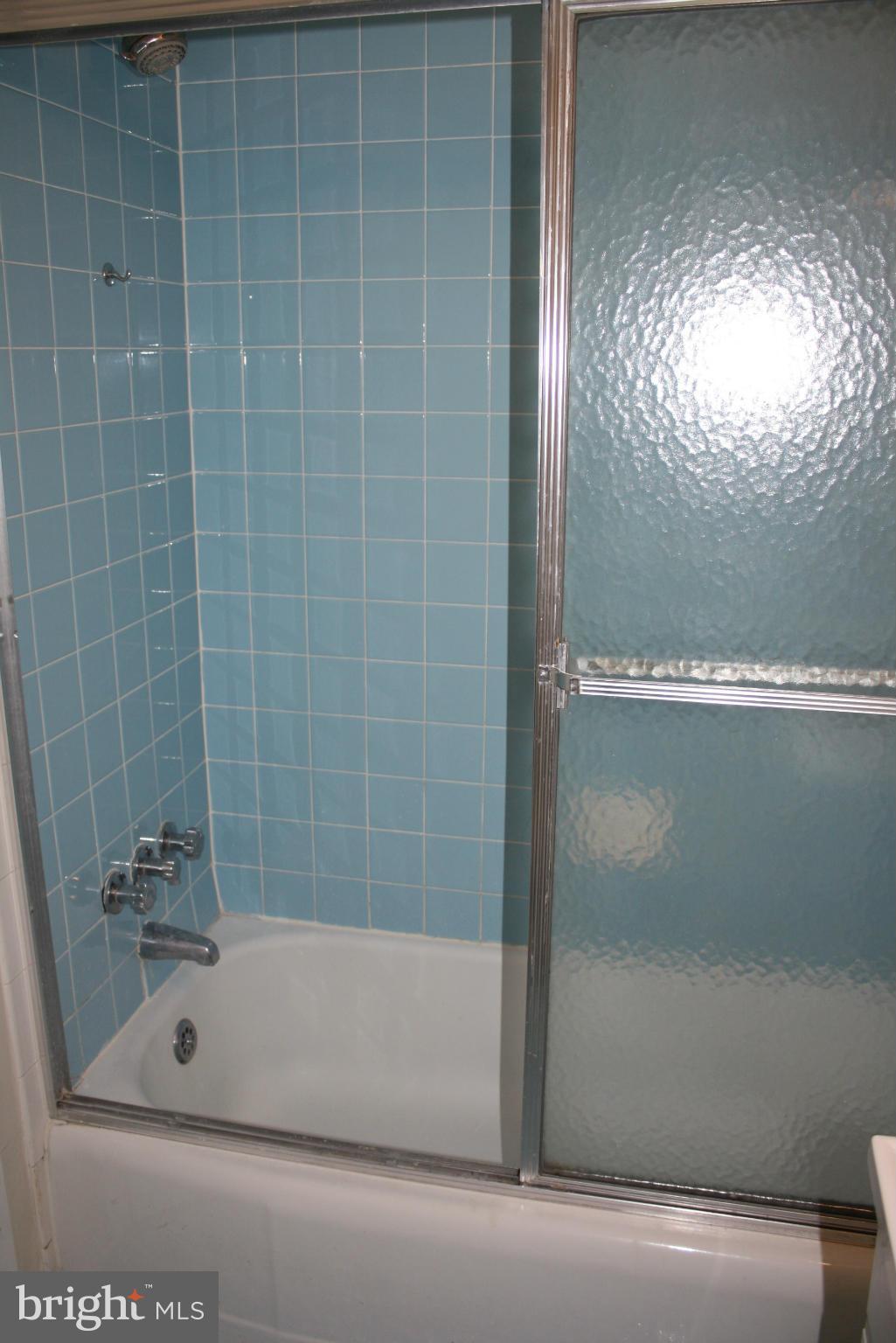 THE WATERFORD - Residential