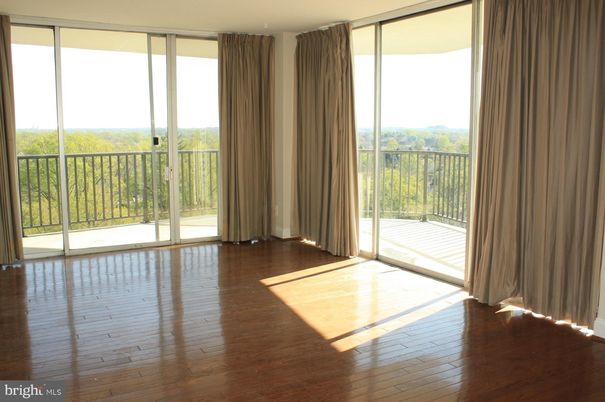 THE WATERFORD - Residential