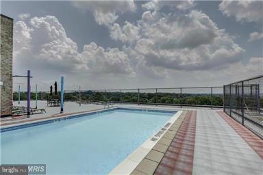 THE WATERFORD - Residential