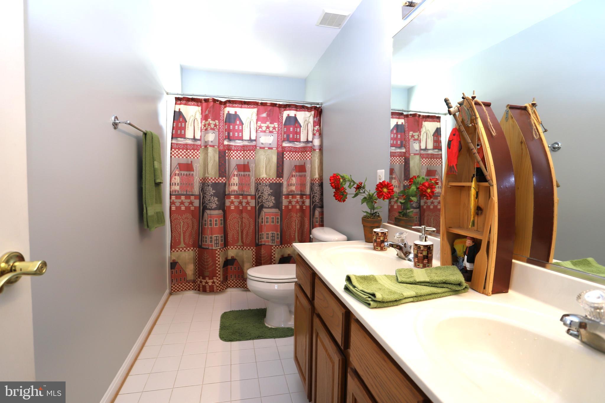 REDWOOD LAKES - Residential