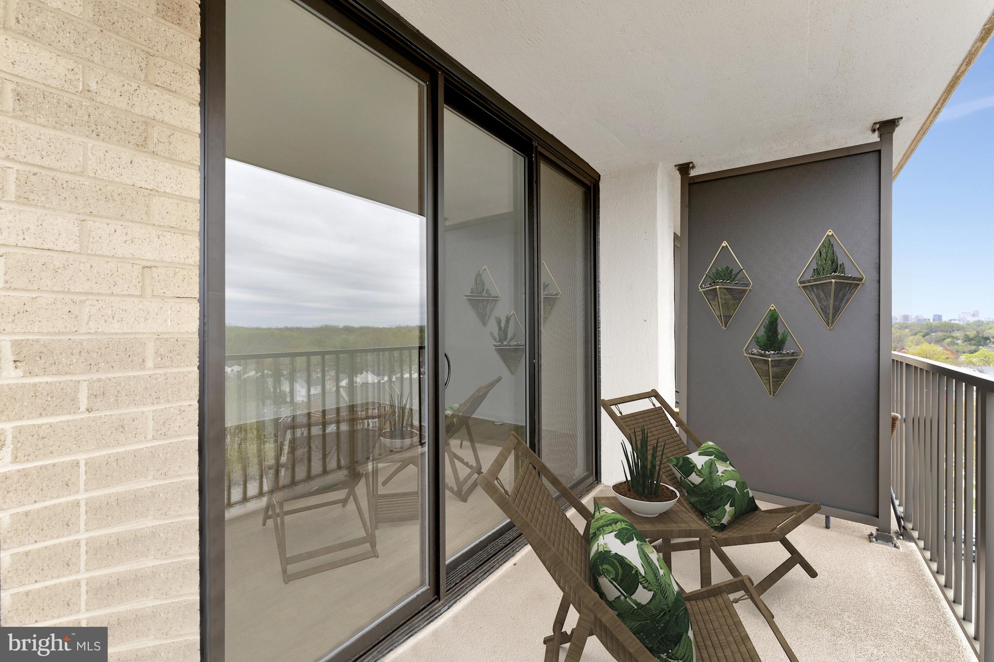 MCLEAN HOUSE - Residential