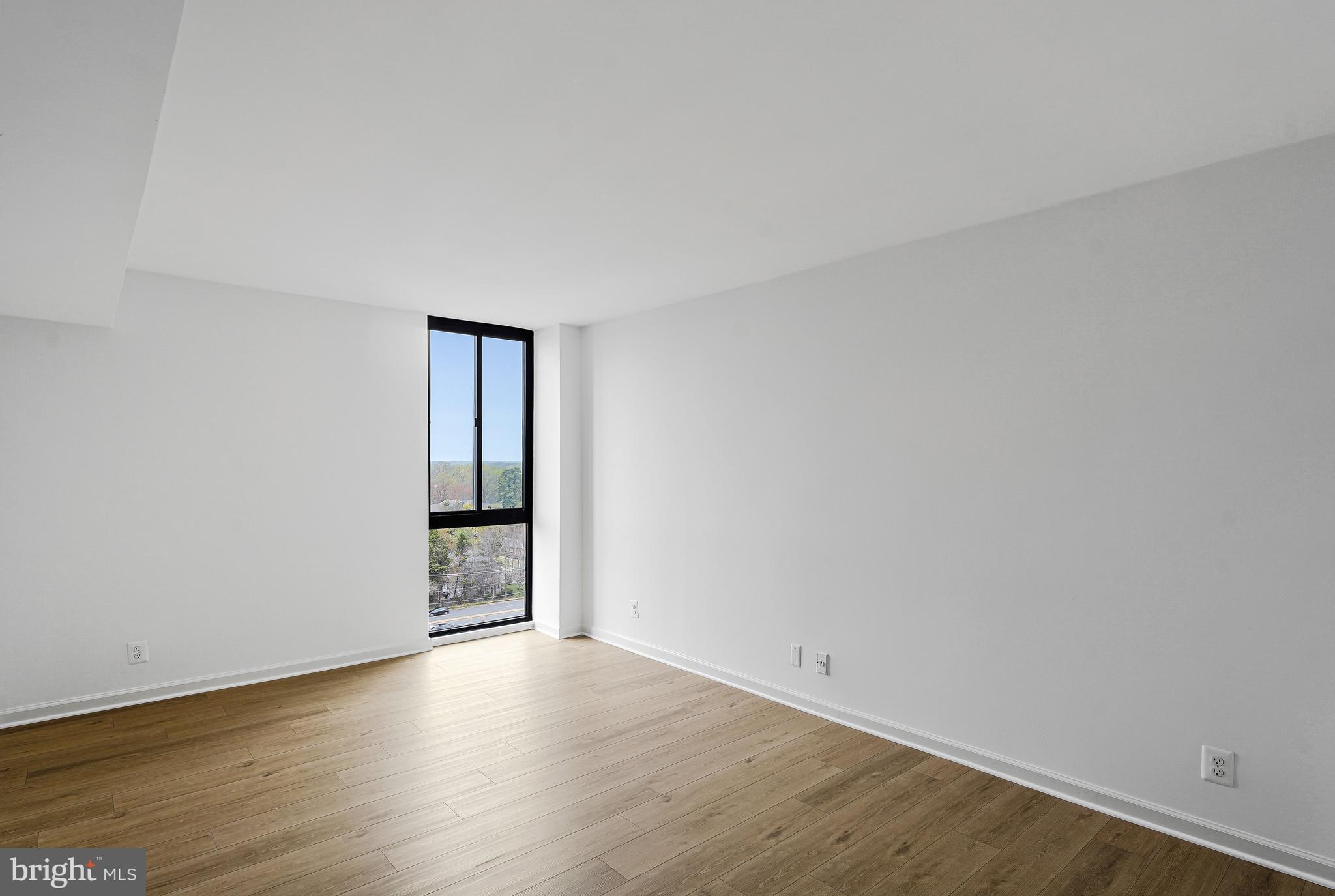 MCLEAN HOUSE - Residential