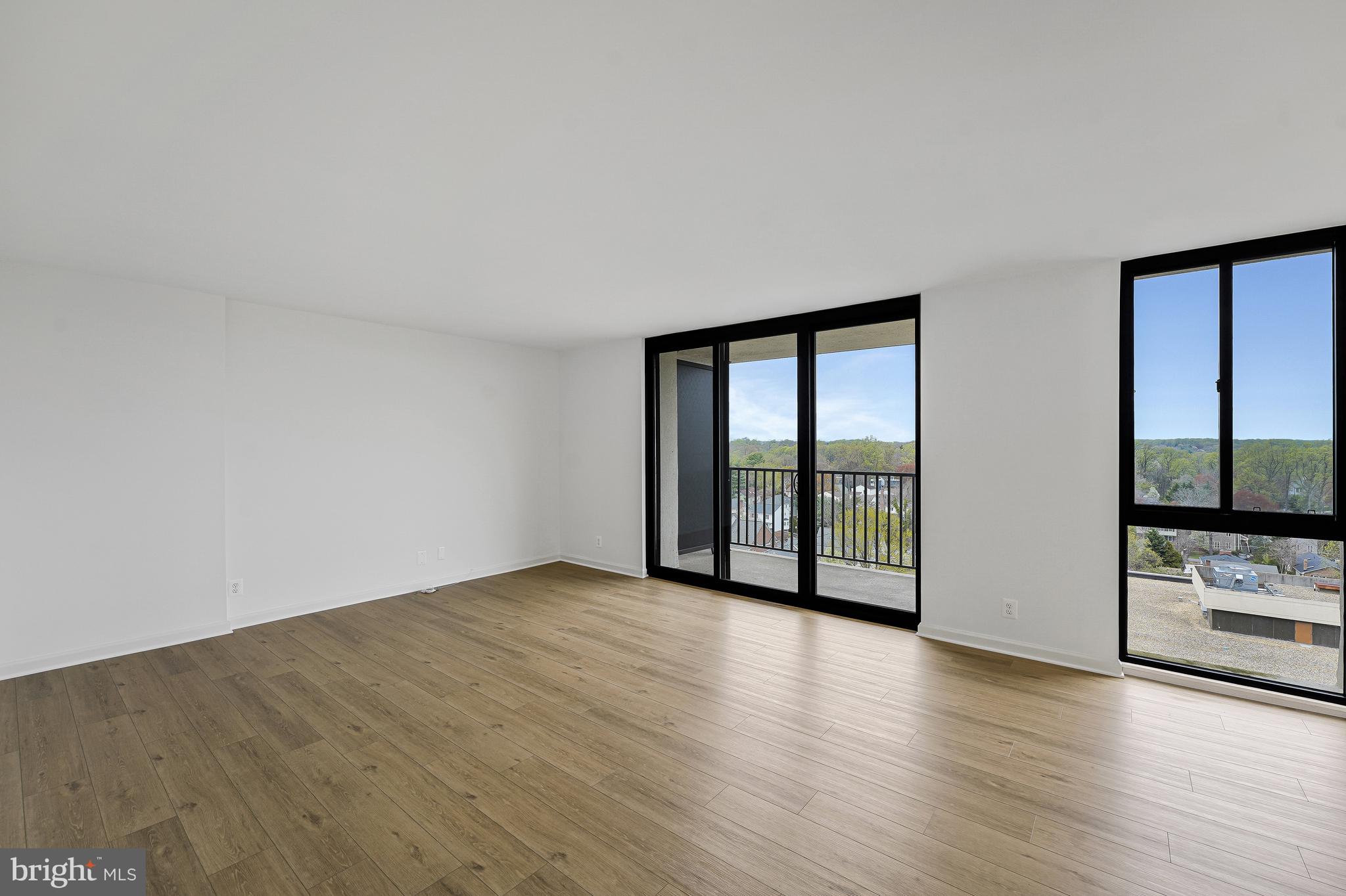 MCLEAN HOUSE - Residential