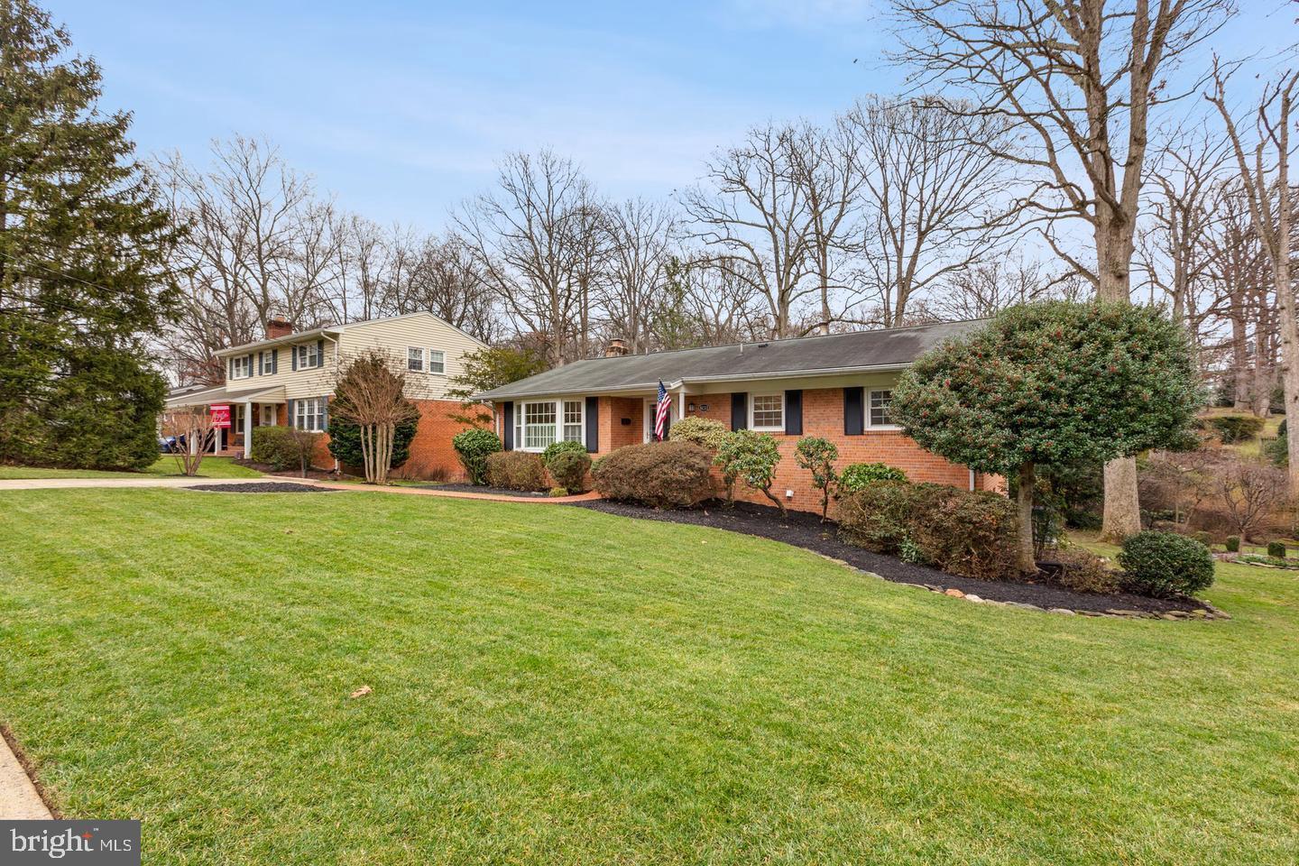 8233 STONEWALL DRIVE