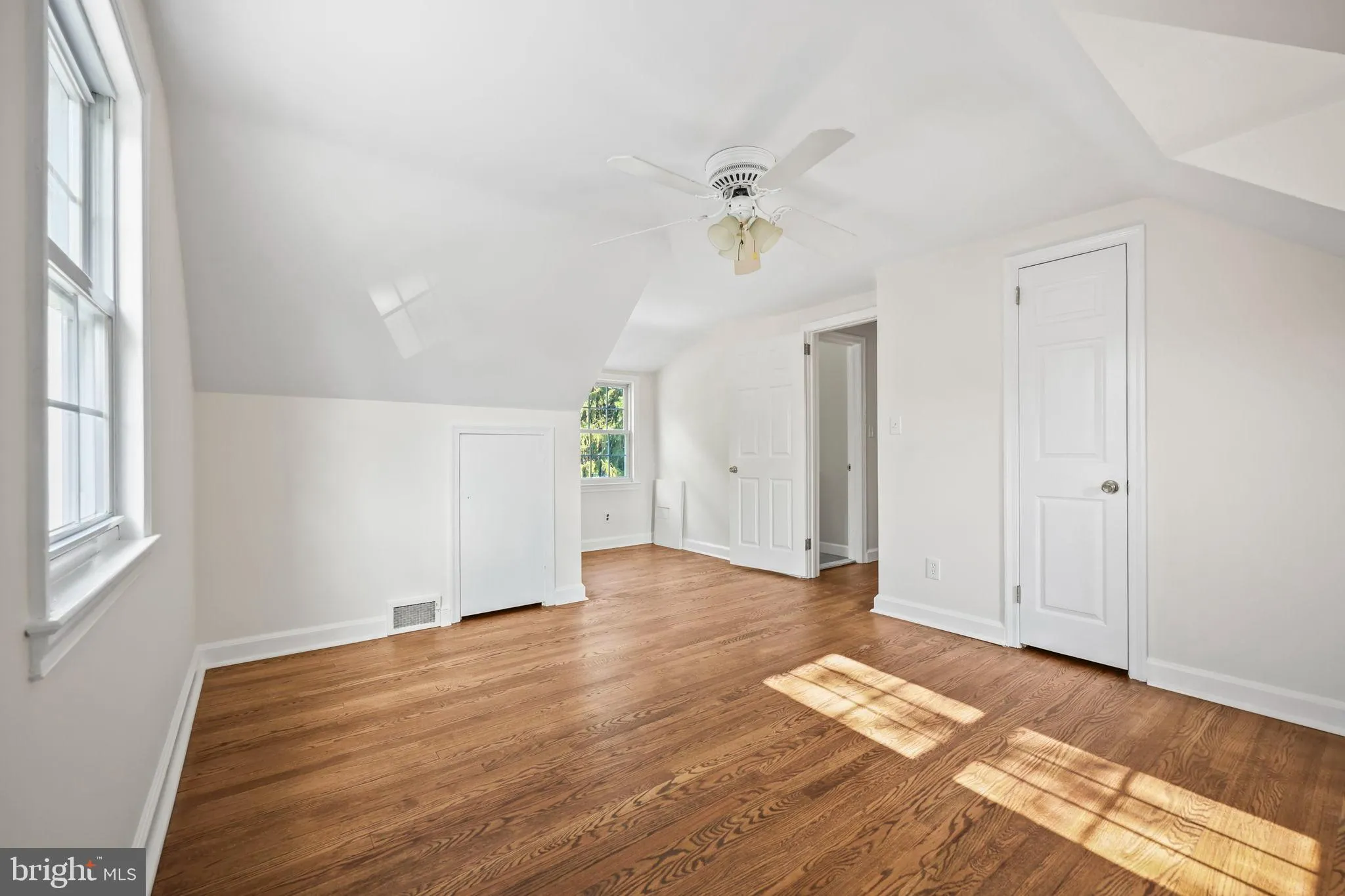 Hamilton Twp, New Jersey 08690, United States, 3 Bedrooms Bedrooms, ,2 BathroomsBathrooms,Residential,Contingent,204778