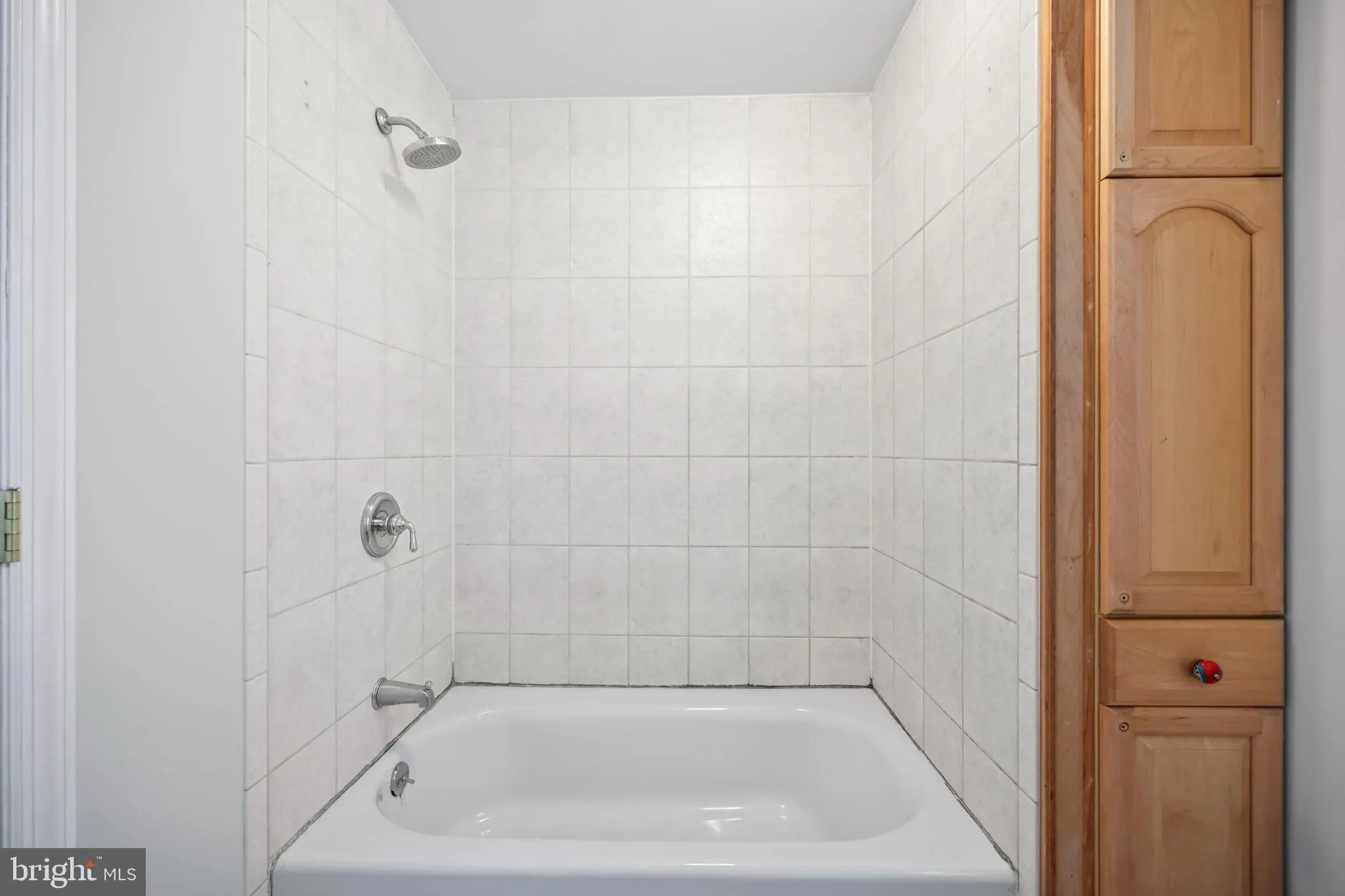 Hamilton Twp, New Jersey 08690, United States, 3 Bedrooms Bedrooms, ,2 BathroomsBathrooms,Residential,Contingent,204778