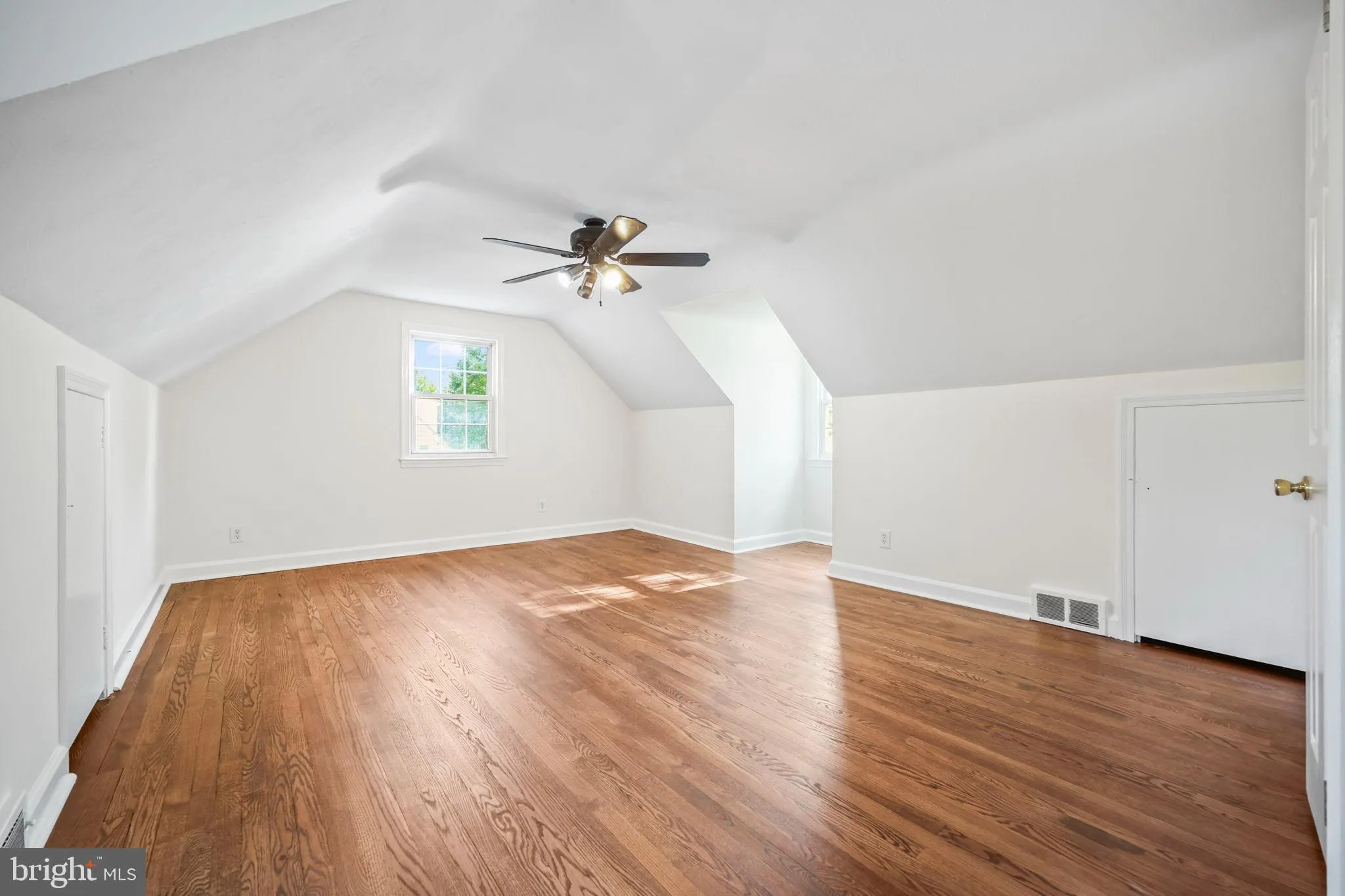 Hamilton Twp, New Jersey 08690, United States, 3 Bedrooms Bedrooms, ,2 BathroomsBathrooms,Residential,Contingent,204778