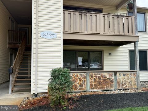 Condo For Sale - 501 Hickory Circle<br/> CHERRY HILL, NJ 08003