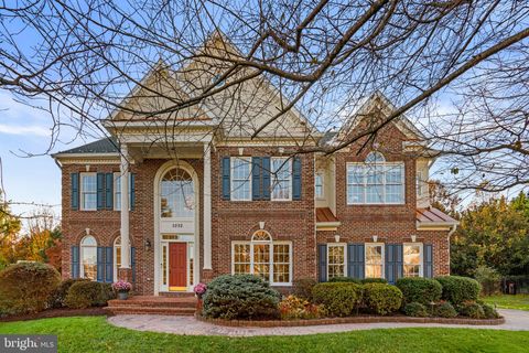 Photo of 5232 Grovemont Drive, ELKRIDGE, MD 21075 (MLS # MDHW2060868) Photo of 5232 Grovemont Drive, ELKRIDGE, MD 21075 (MLS # MDHW2060868)