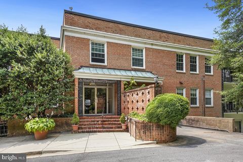 Photo of 3535 CHEVY CHASE LAKE DR #304, CHEVY CHASE, MD 20815 (MLS # MDMC2102786)