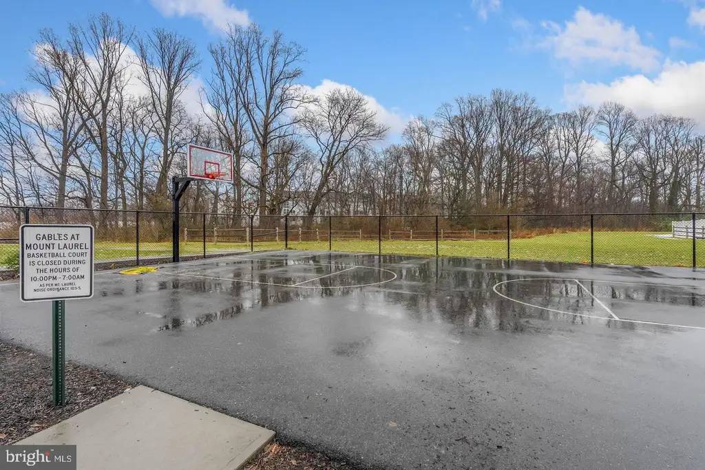 11 Sisters Farmstead Dr, Mount Laurel, NJ 08054