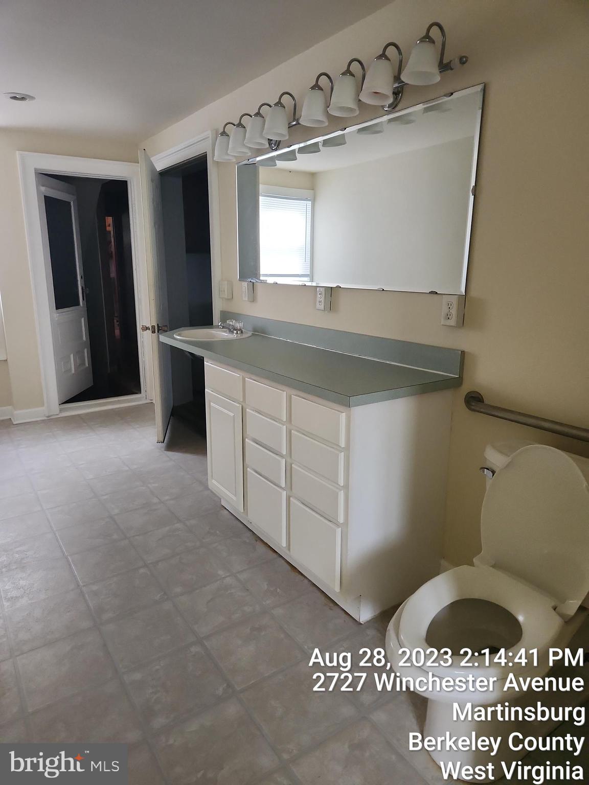 MARTINSBURG - Residential Lease