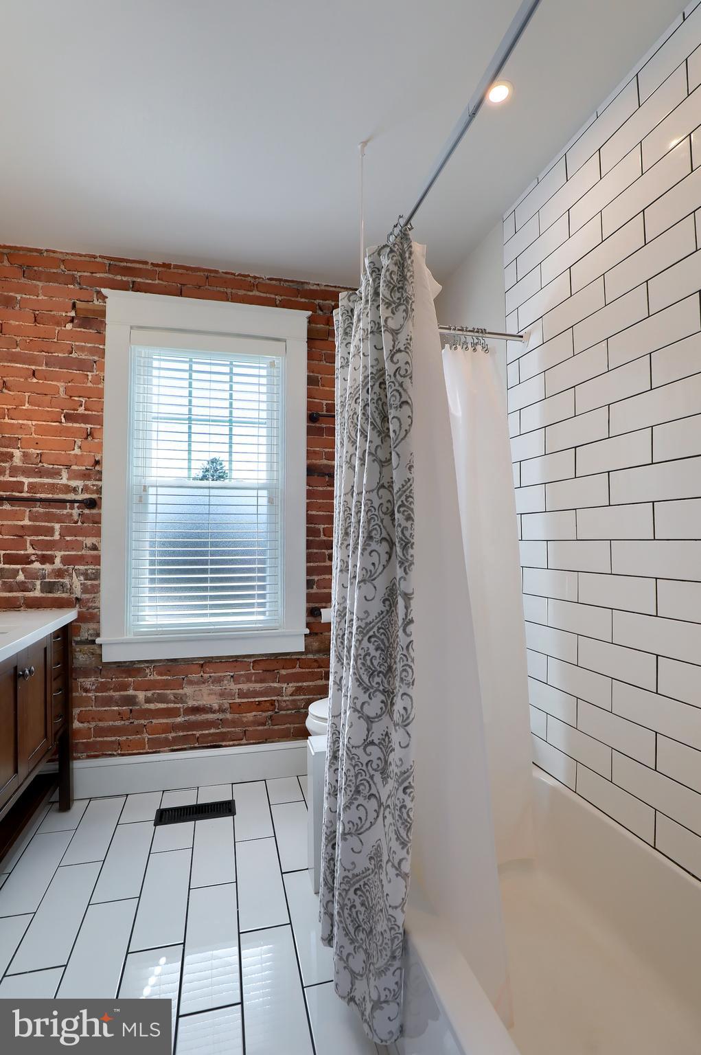 WEST END LANCASTER - Residential