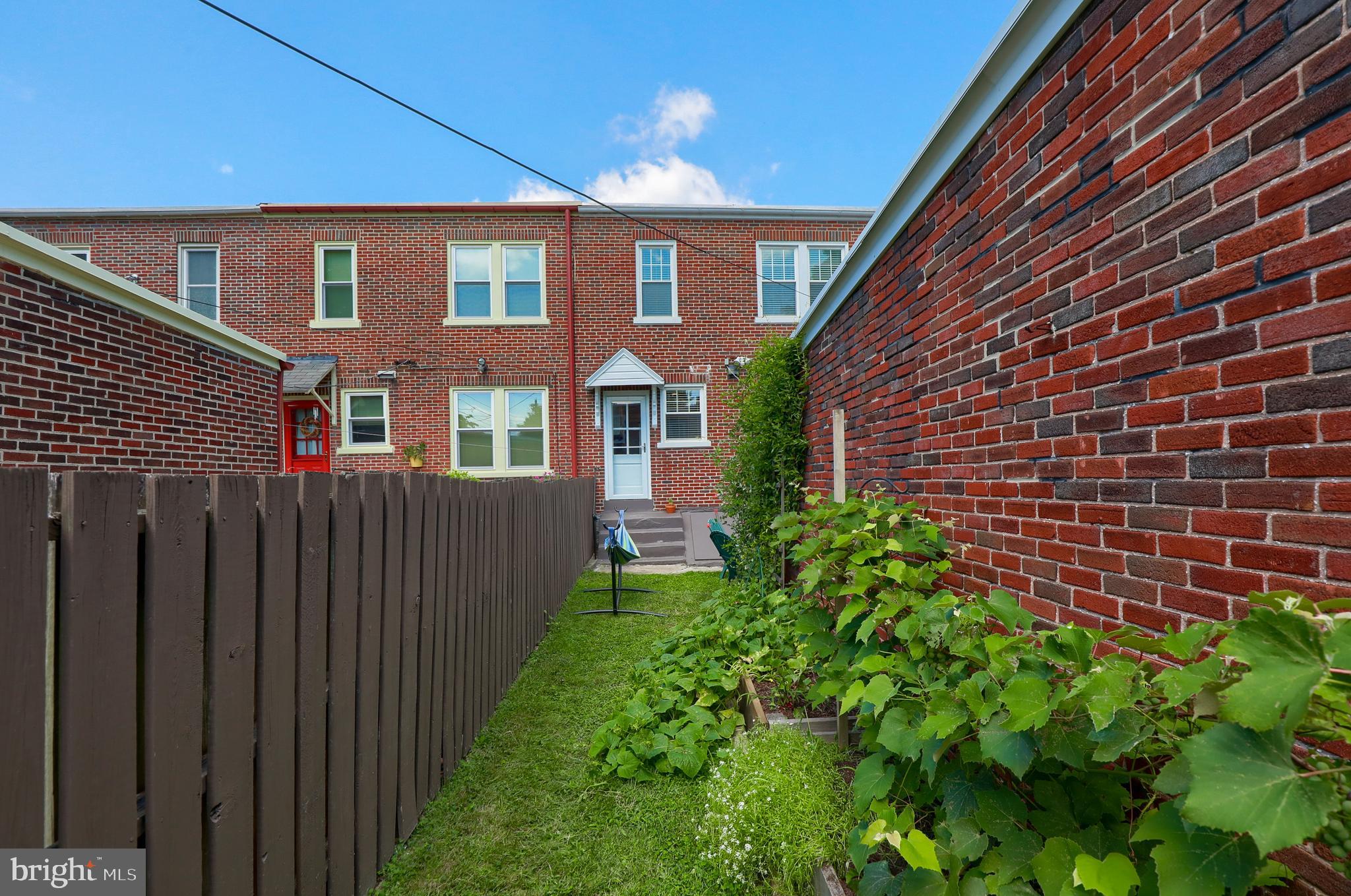 WEST END LANCASTER - Residential