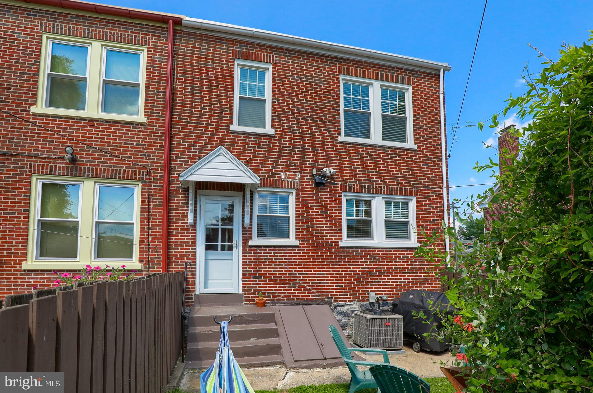 WEST END LANCASTER - Residential