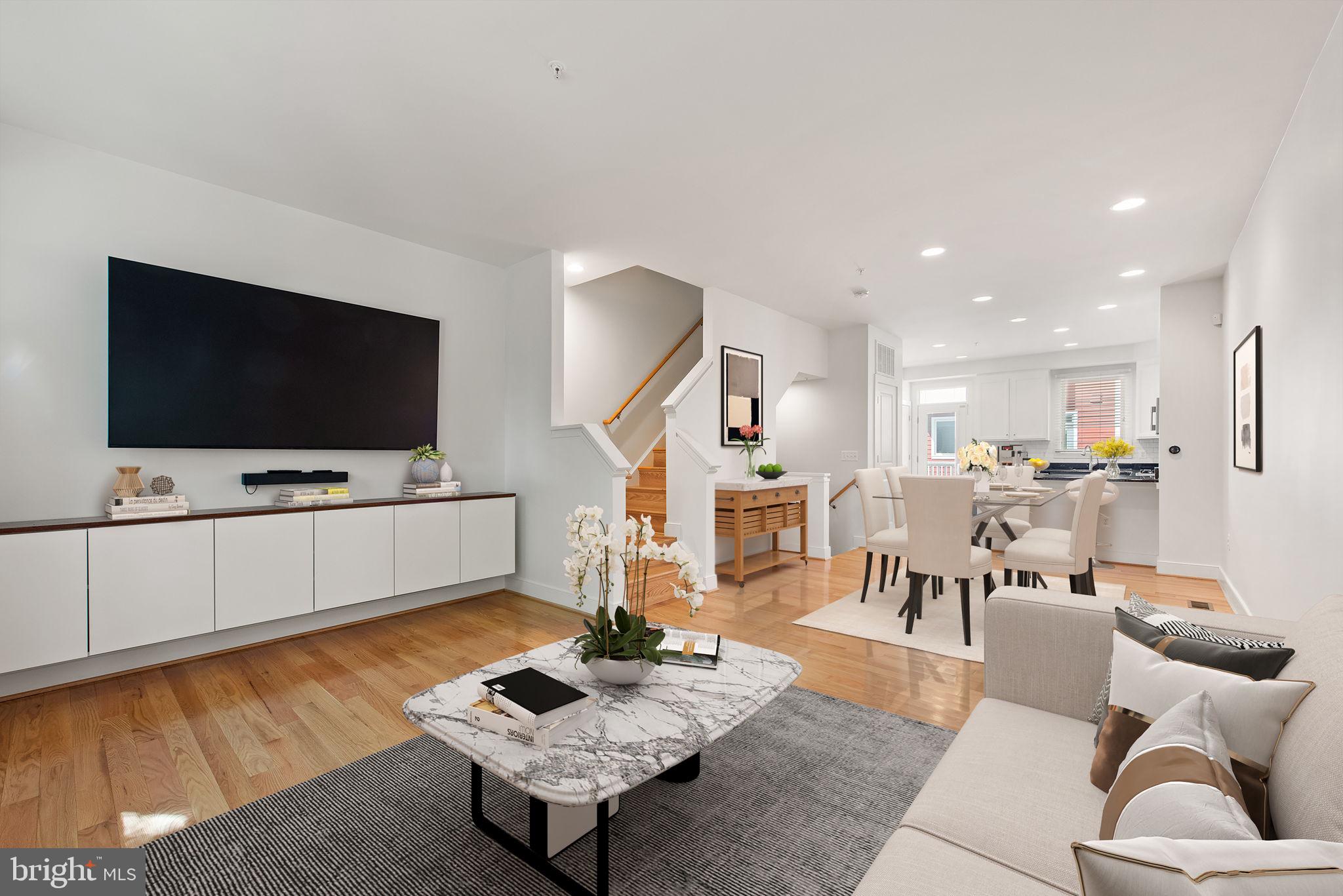 OLD TOWN COMMONS - Residential Lease