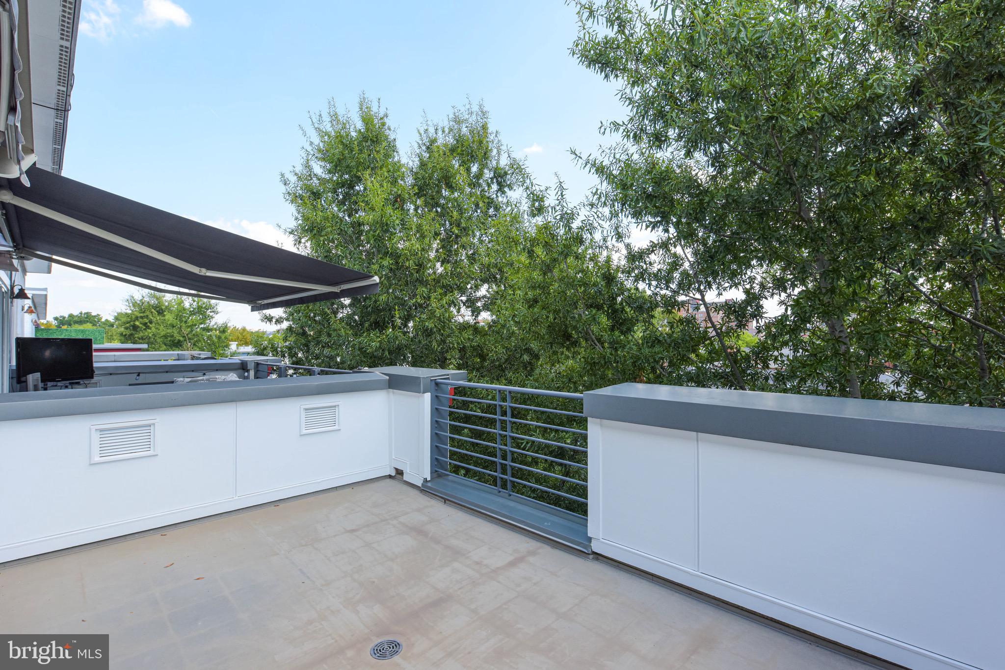 OLD TOWN COMMONS - Residential Lease