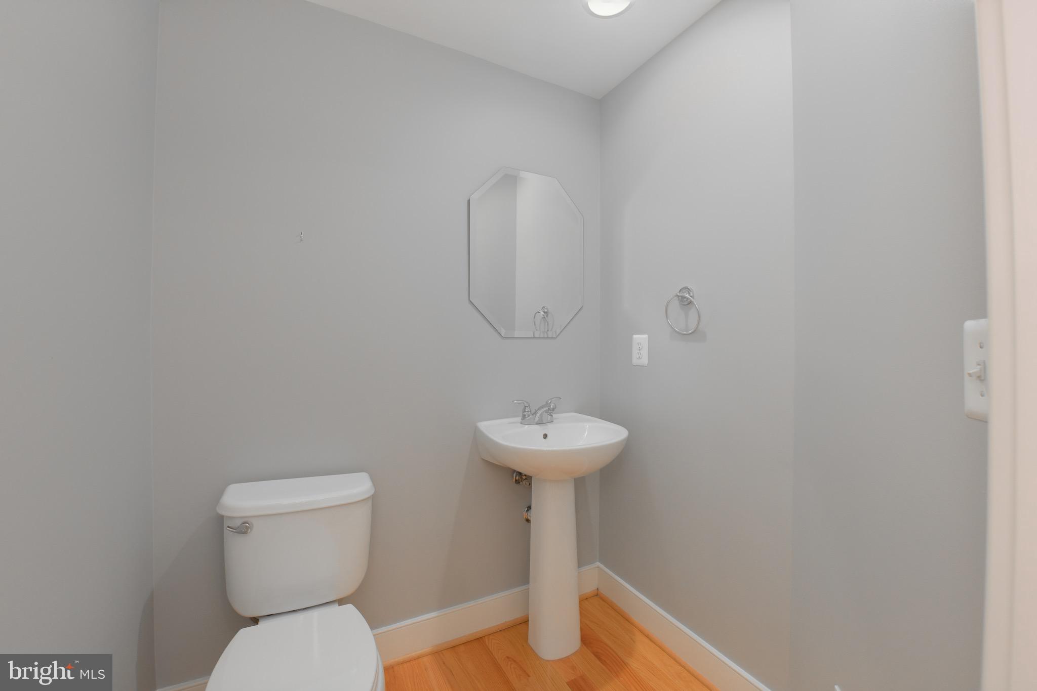 OLD TOWN COMMONS - Residential Lease