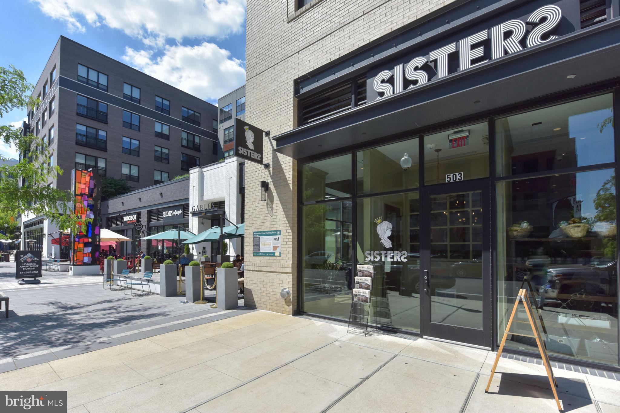 OLD TOWN COMMONS - Residential Lease