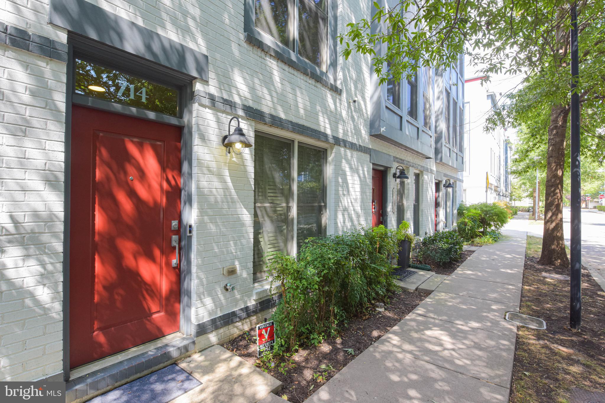 OLD TOWN COMMONS - Residential Lease