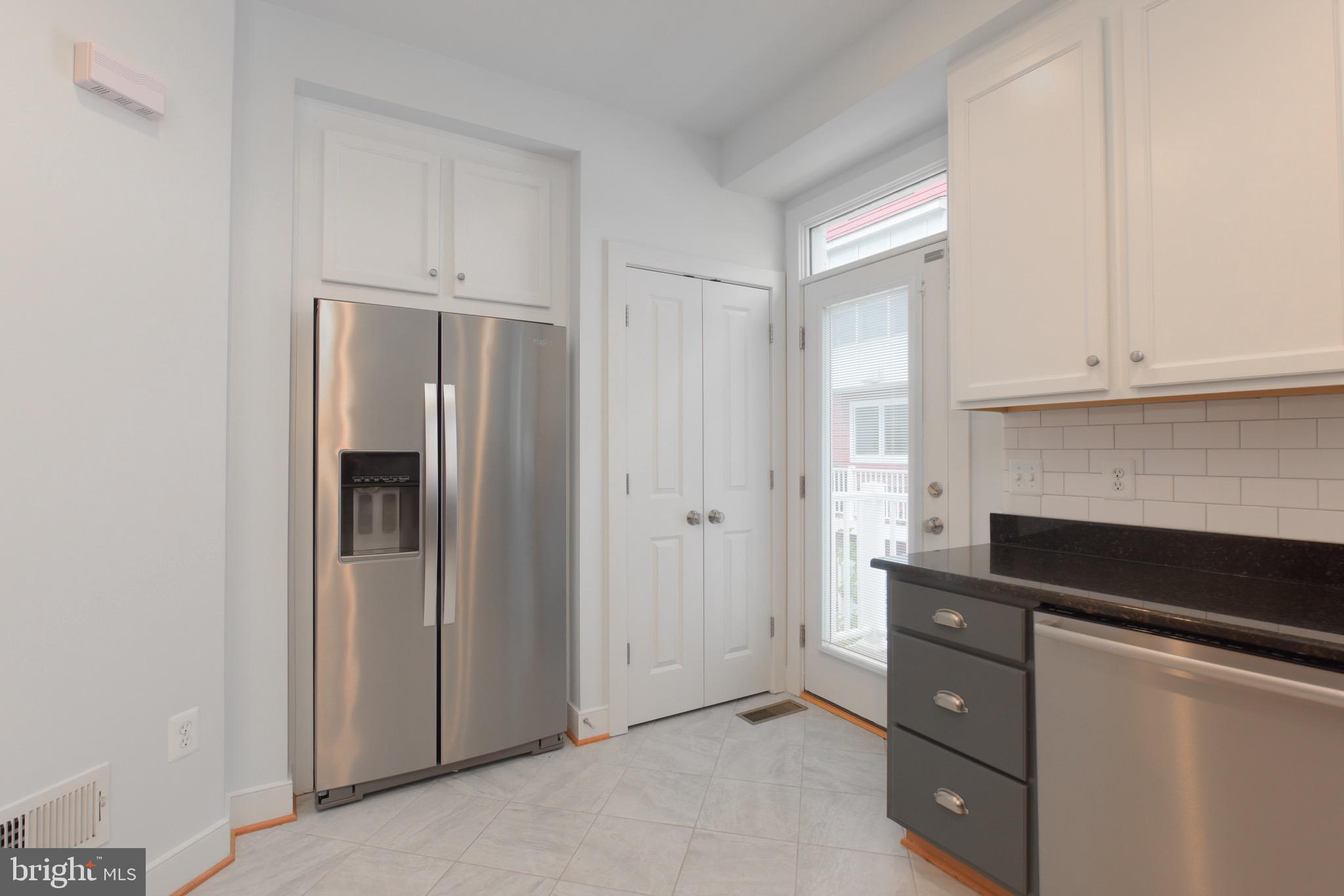 OLD TOWN COMMONS - Residential Lease