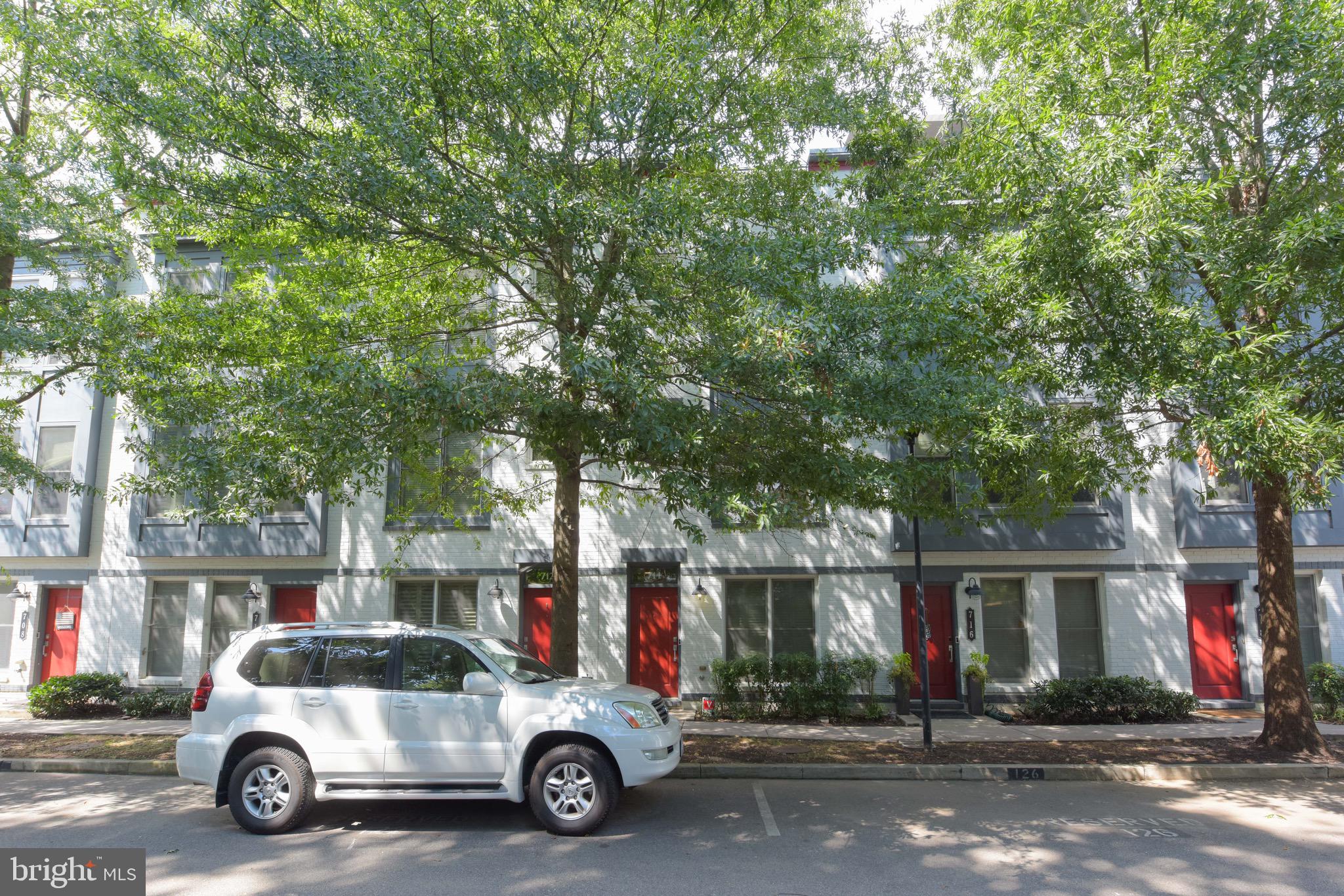 OLD TOWN COMMONS - Residential Lease