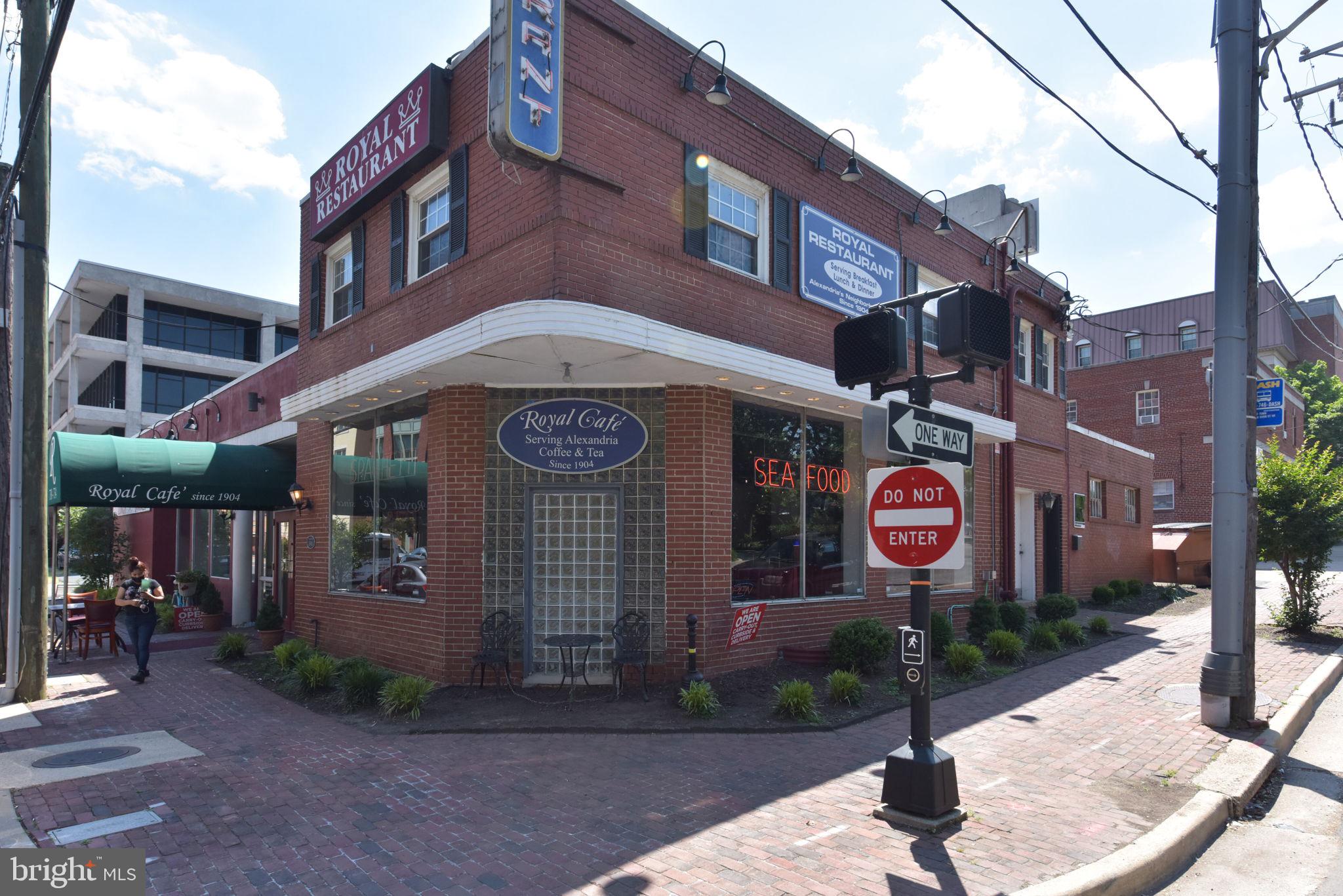 OLD TOWN COMMONS - Residential Lease