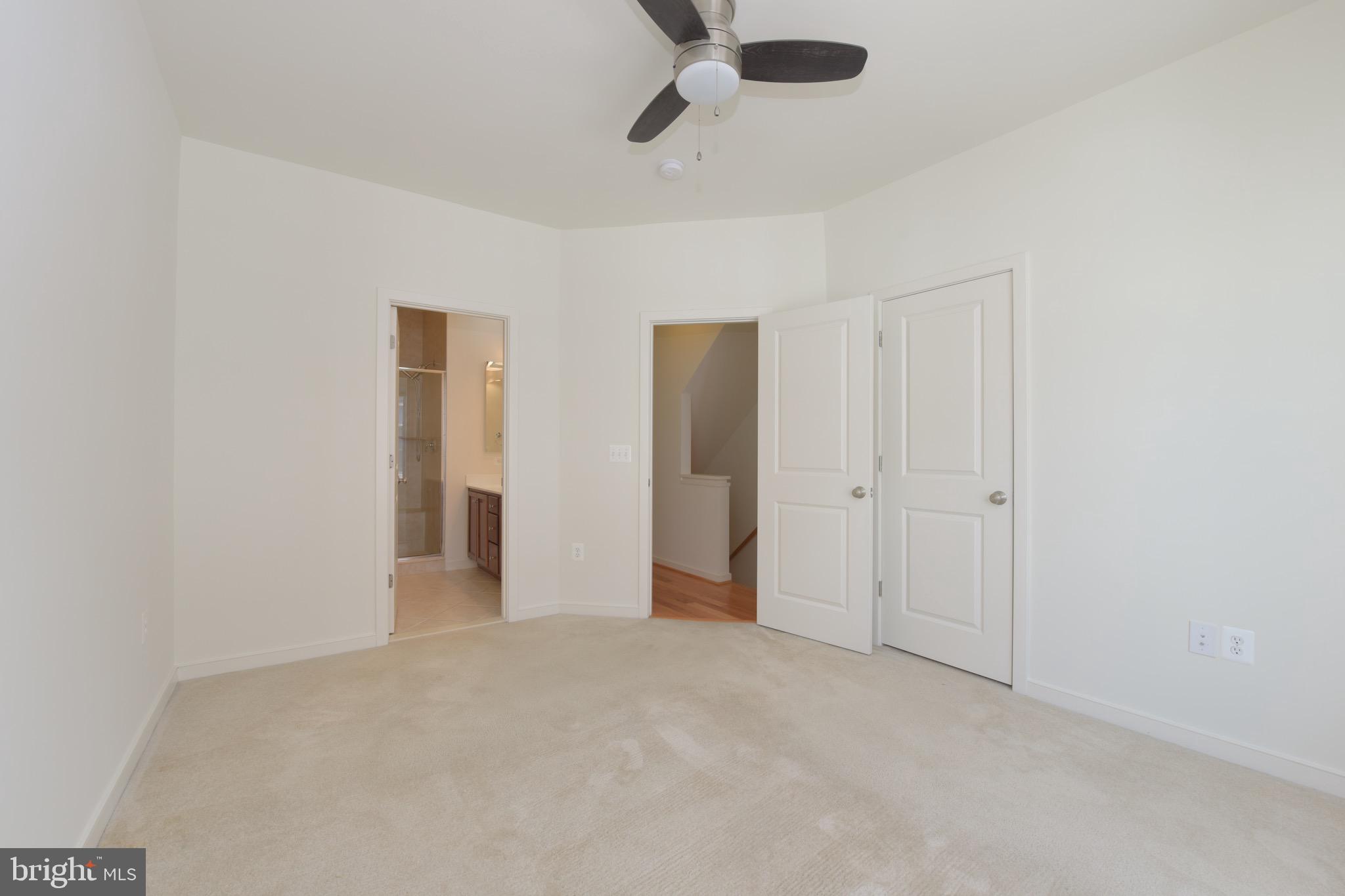 OLD TOWN COMMONS - Residential Lease