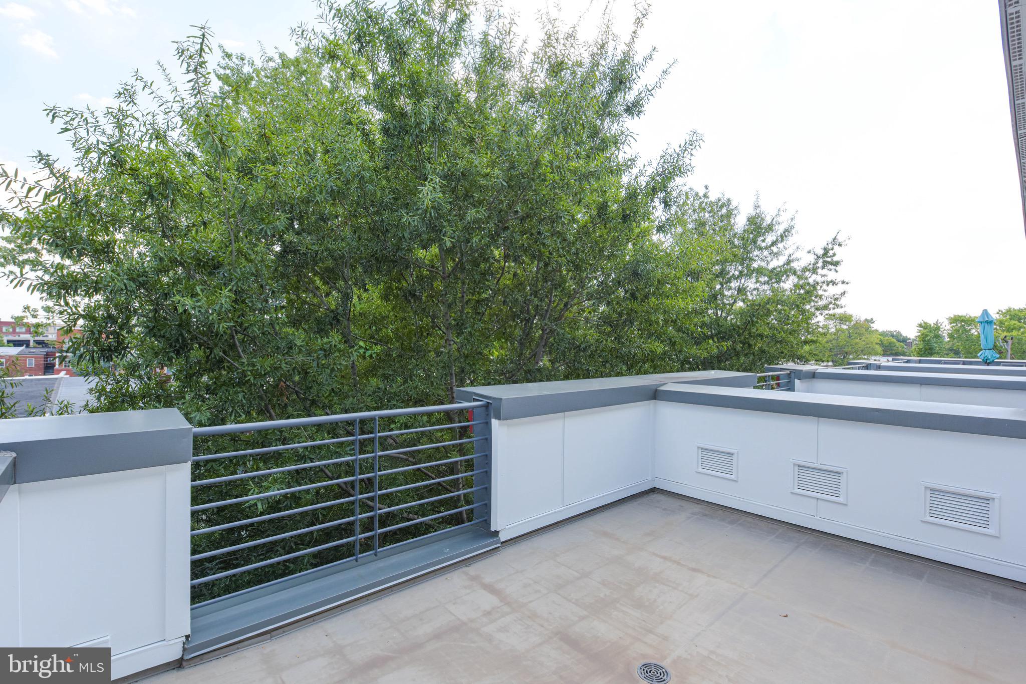 OLD TOWN COMMONS - Residential Lease