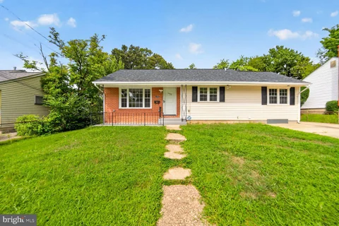 1422 Dunwoody Avenue, Oxon Hill, MD MLS: MDPG2217168
