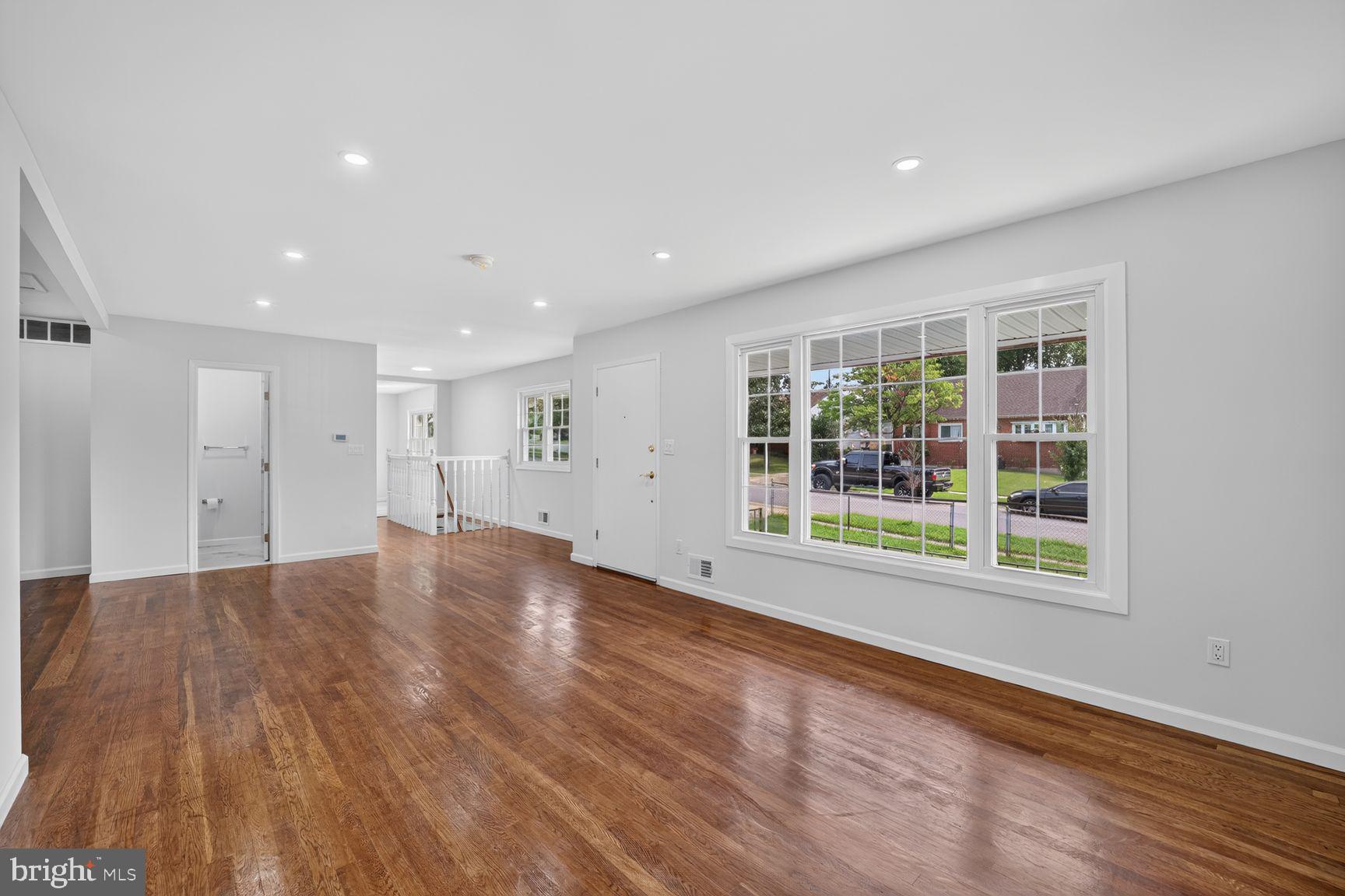 1422 DUNWOODY AVENUE