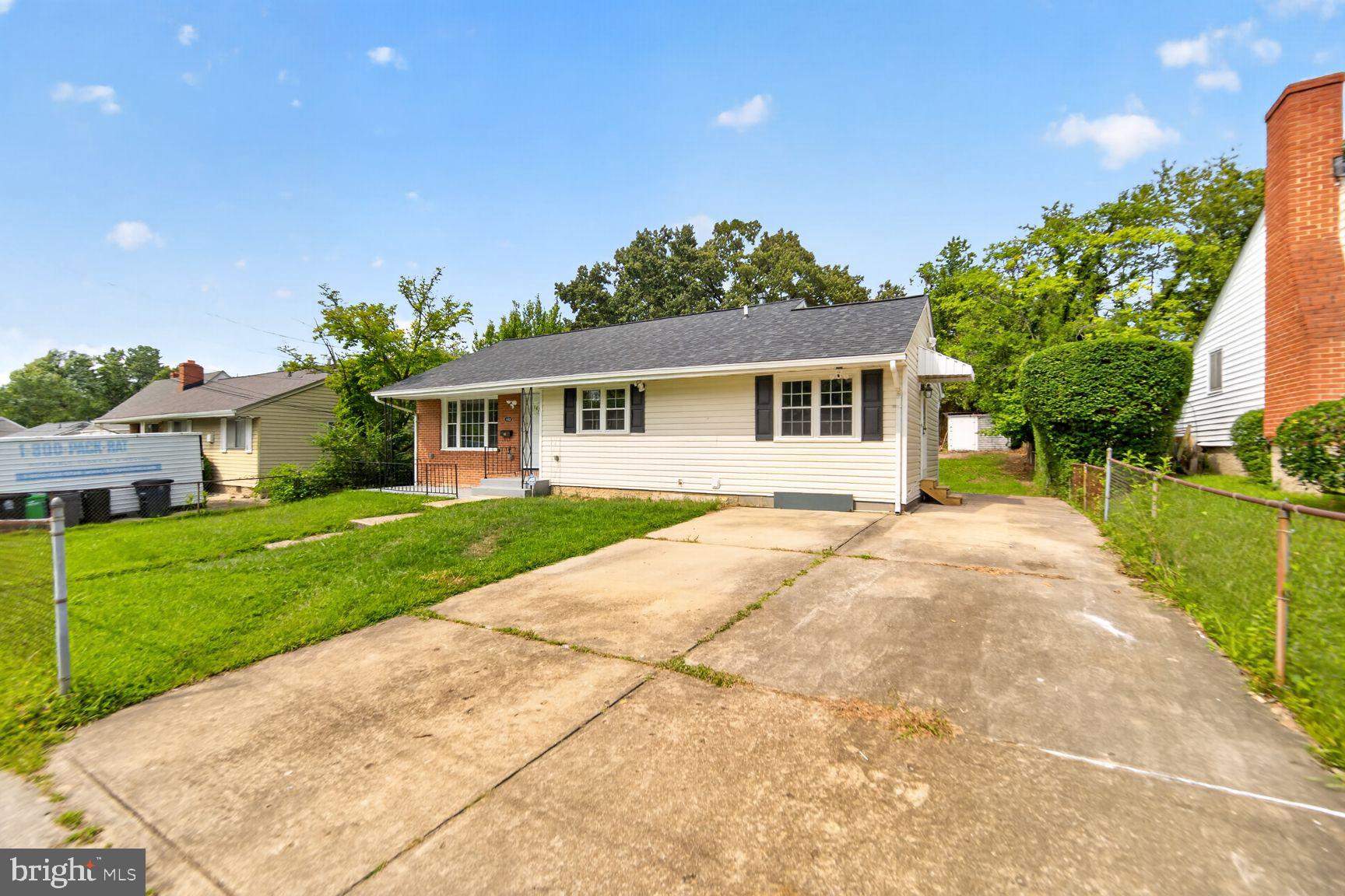 1422 DUNWOODY AVENUE