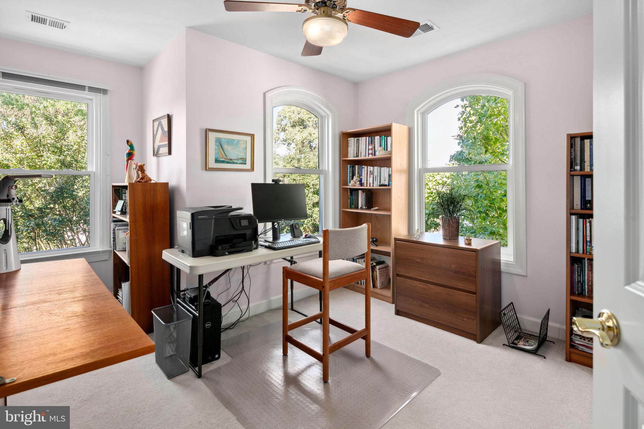 NEW ALEXANDRIA - Residential