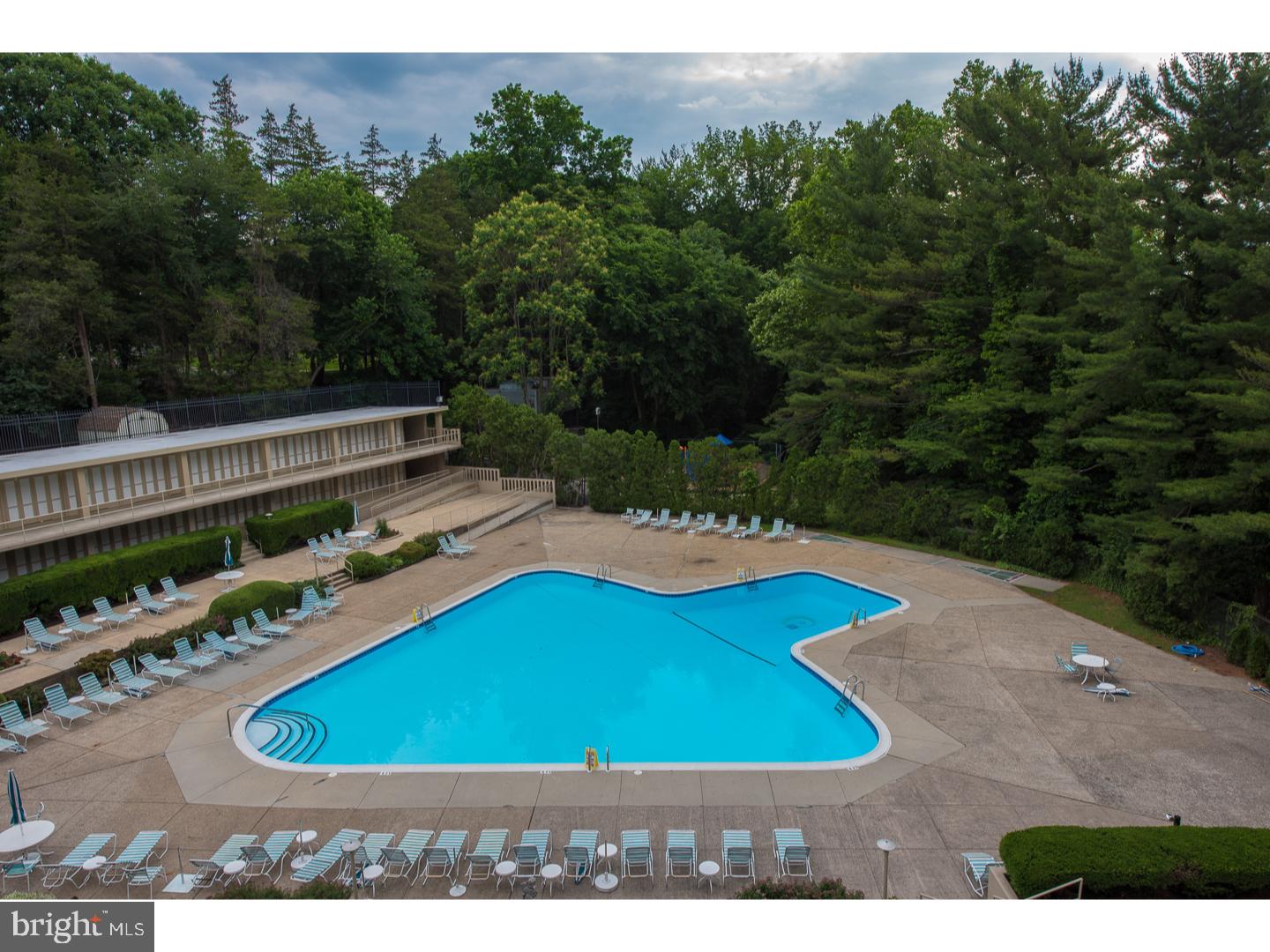 PRESIDENTIAL ESTS - Residential