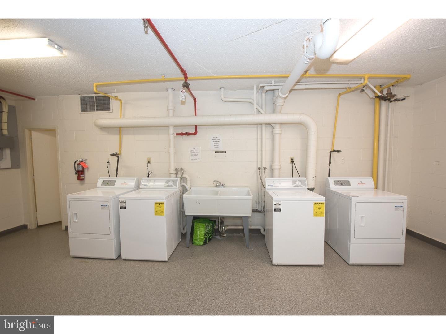 PRESIDENTIAL ESTS - Residential