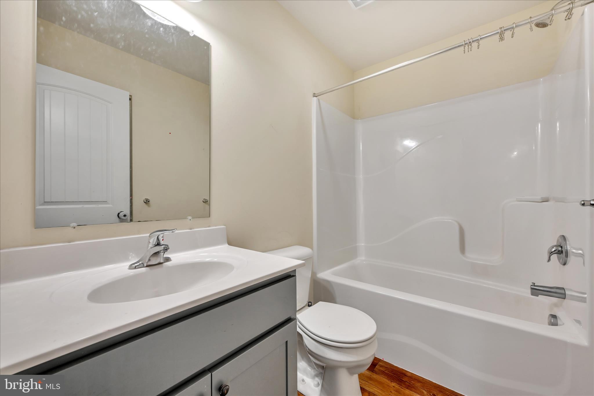 TRAIL SIDE - Residential