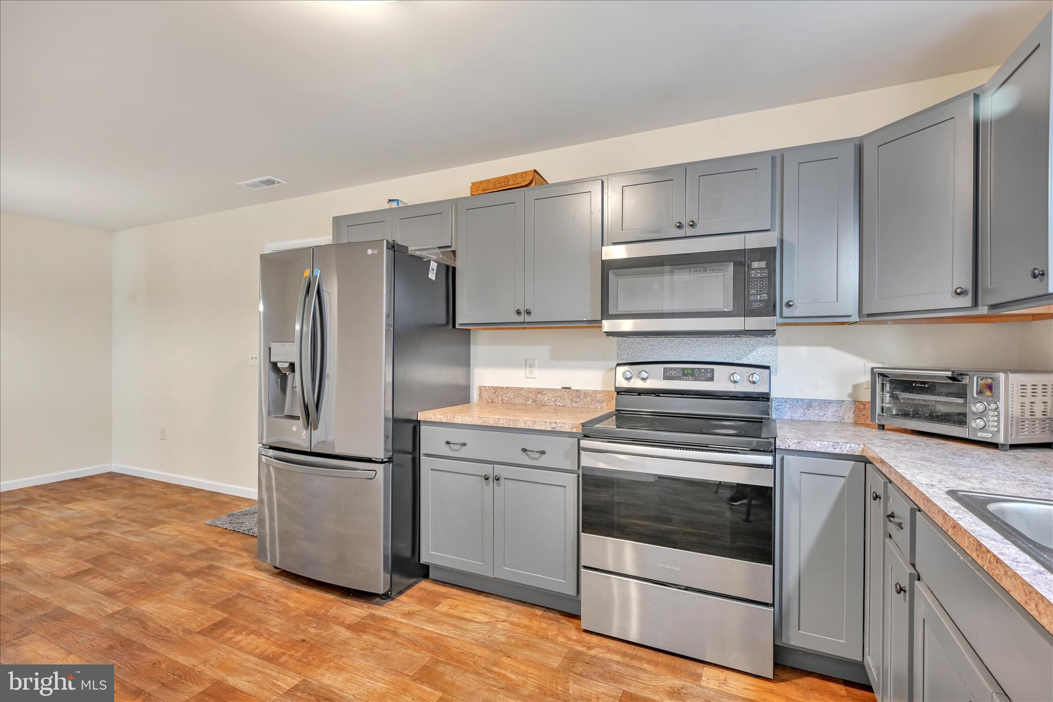 TRAIL SIDE - Residential