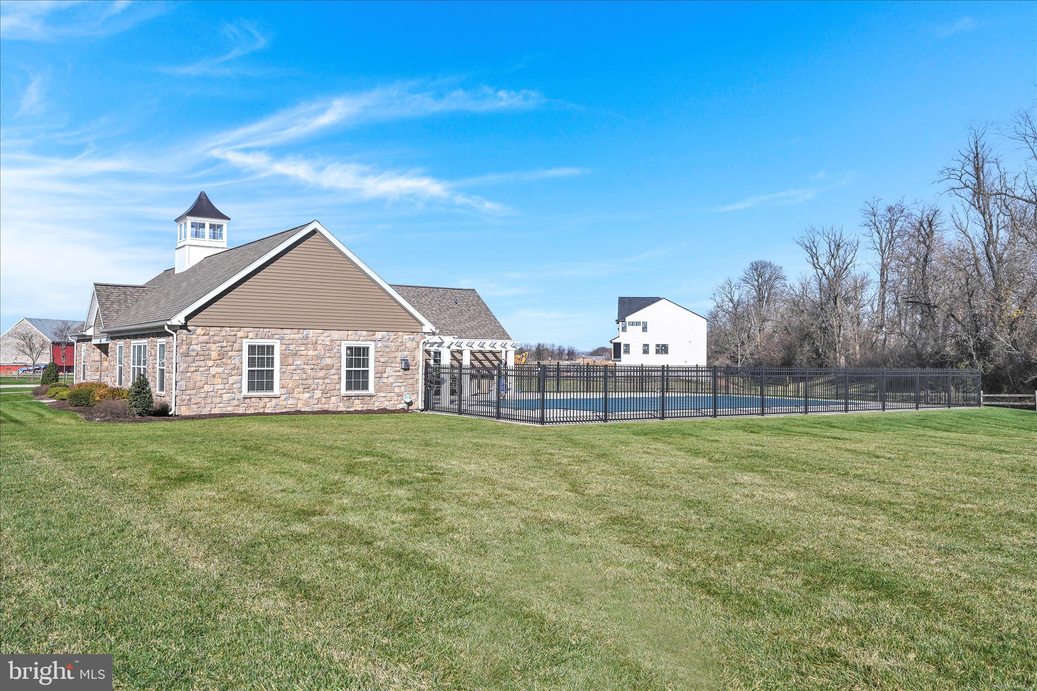 TRAIL SIDE - Residential