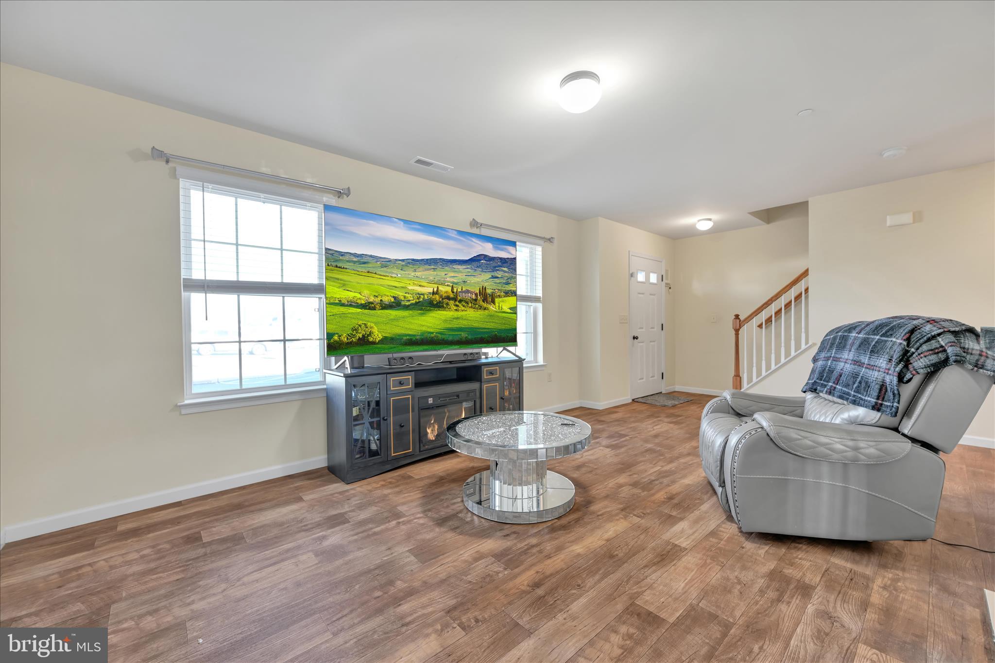 TRAIL SIDE - Residential