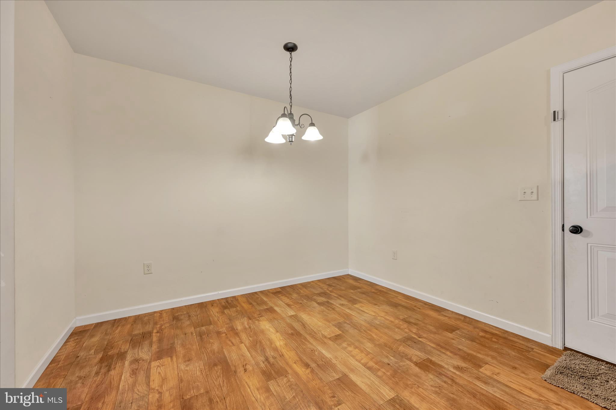 TRAIL SIDE - Residential