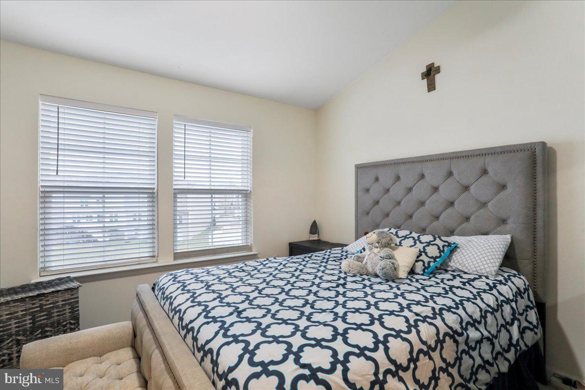 ARCHERS ROCK - Residential