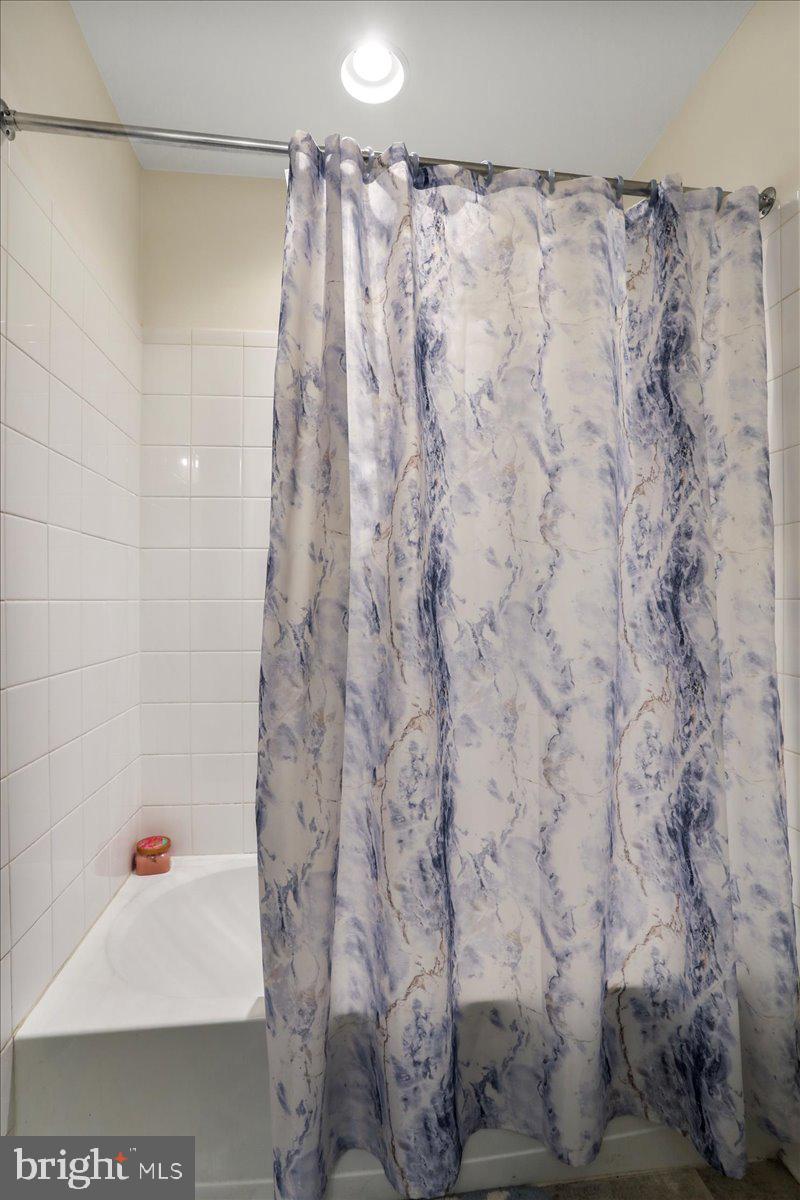 ARCHERS ROCK - Residential