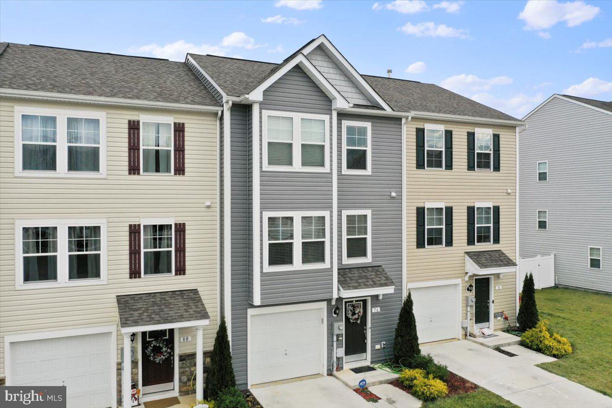 ARCHERS ROCK - Residential