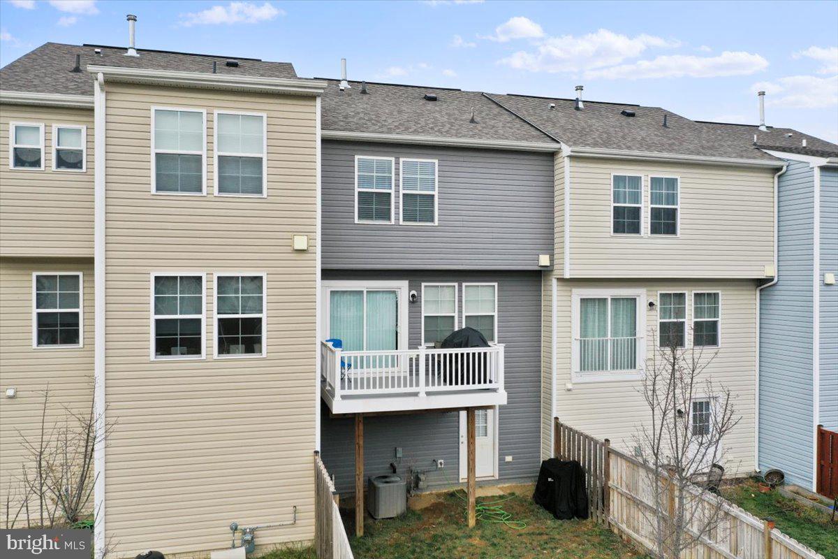 ARCHERS ROCK - Residential