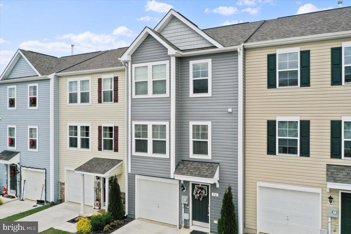 ARCHERS ROCK - Residential