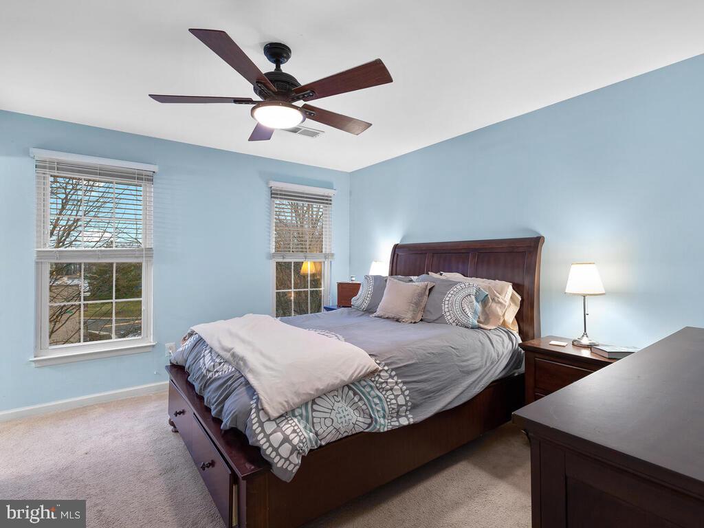 HUNTINGTON GROVE - Residential Lease