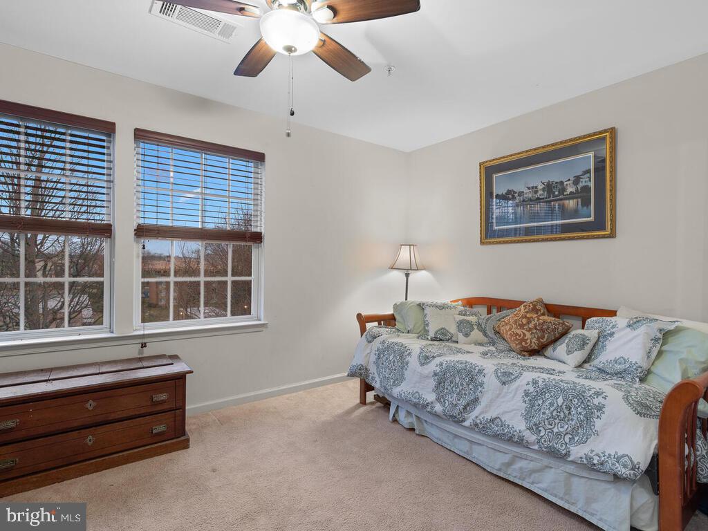 HUNTINGTON GROVE - Residential Lease