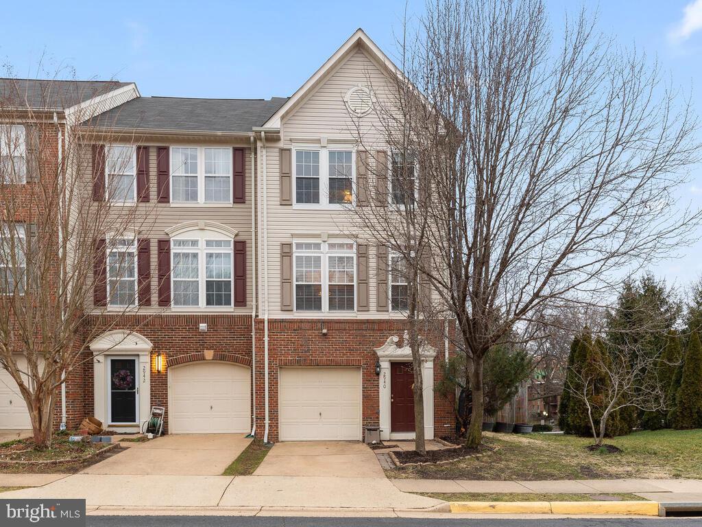 HUNTINGTON GROVE - Residential Lease