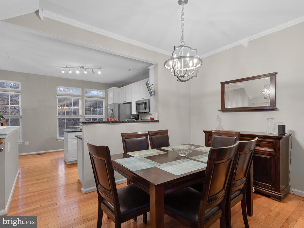 HUNTINGTON GROVE - Residential Lease